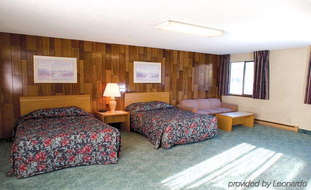 Nampa Inn & Suites Rum bild